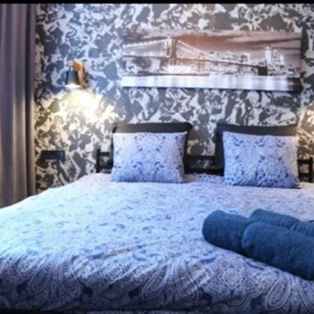 Samira1 Appartement Kiev Buitenkant foto